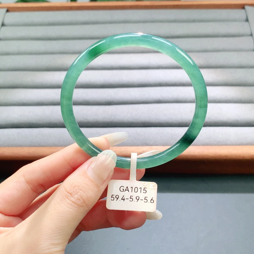 翡翠未镶嵌手镯天然