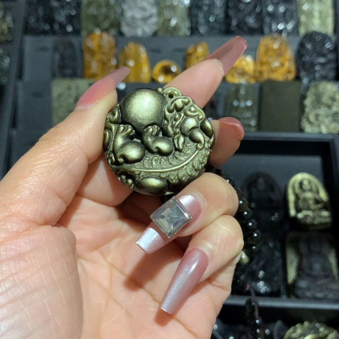 黑曜岩吊坠(赠链)未镶嵌?