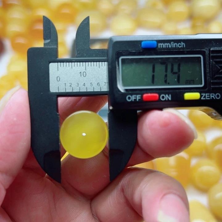 未镶嵌琥珀（矿物珀）裸石