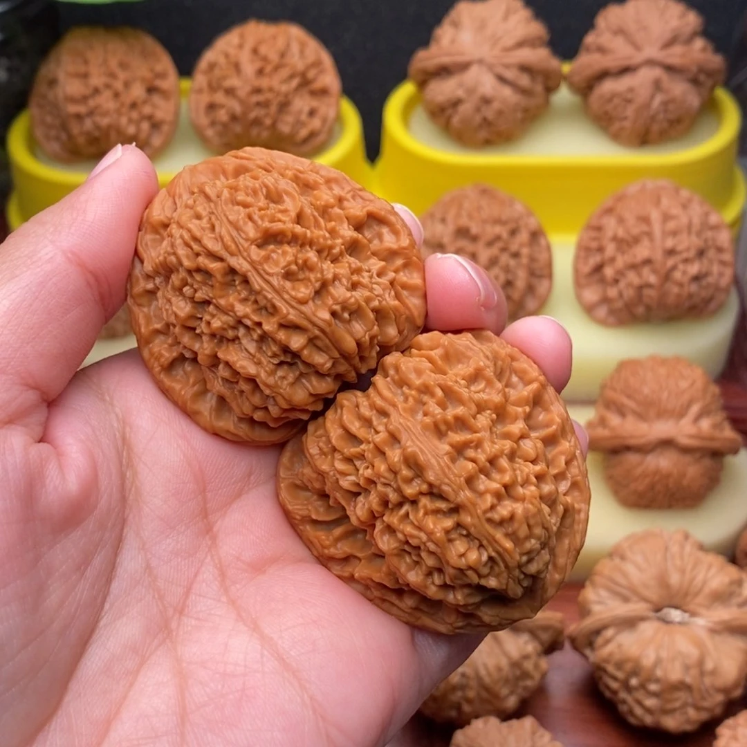 吊坠文玩核桃我****笑43“毕业”红皮涿鹿大南疆“漏”