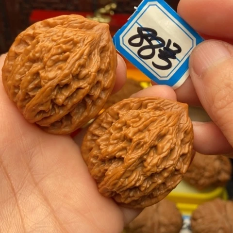 文玩核桃吊坠麦虎39
