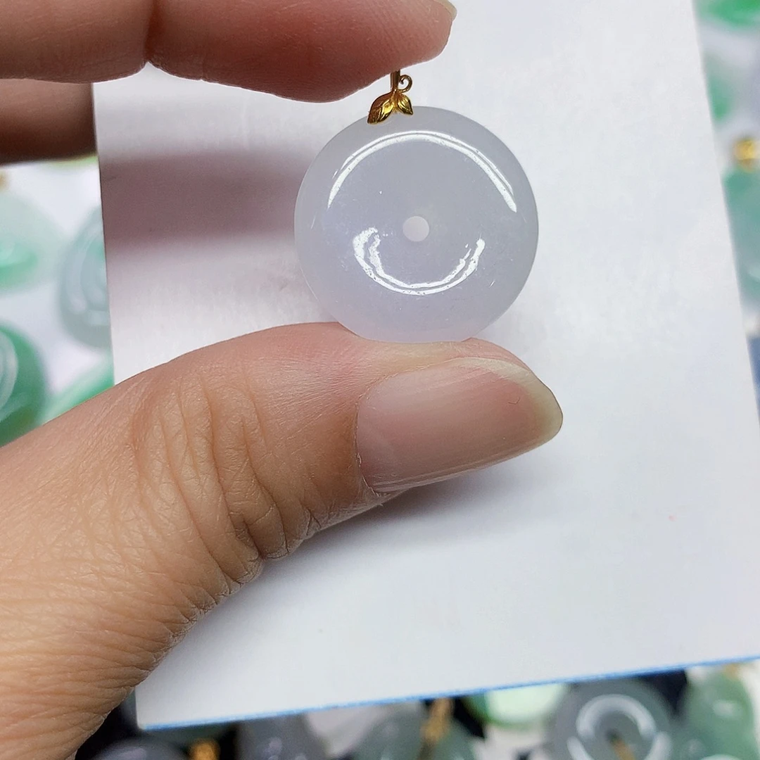 翡翠18K金镶嵌颈饰翡翠