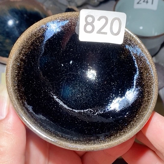 茶盏是因为一切不开心