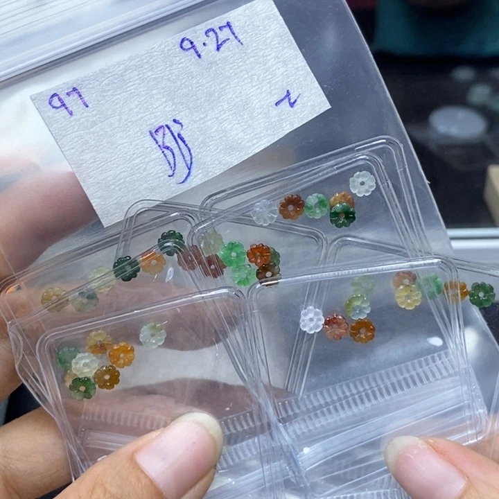 心***束定制翡翠未镶嵌不退