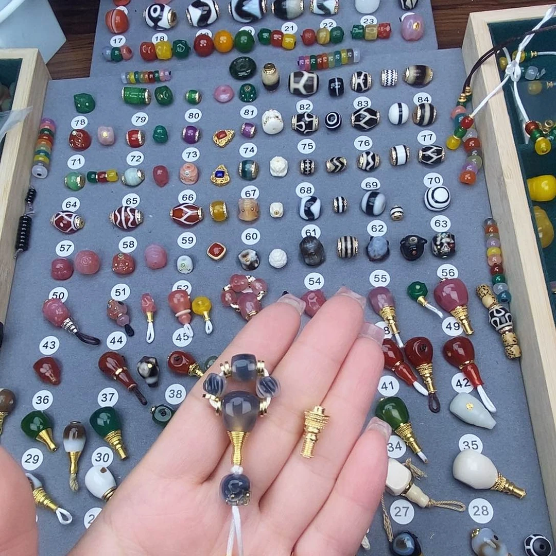 雾****玛瑙/玉髓饰品未镶嵌