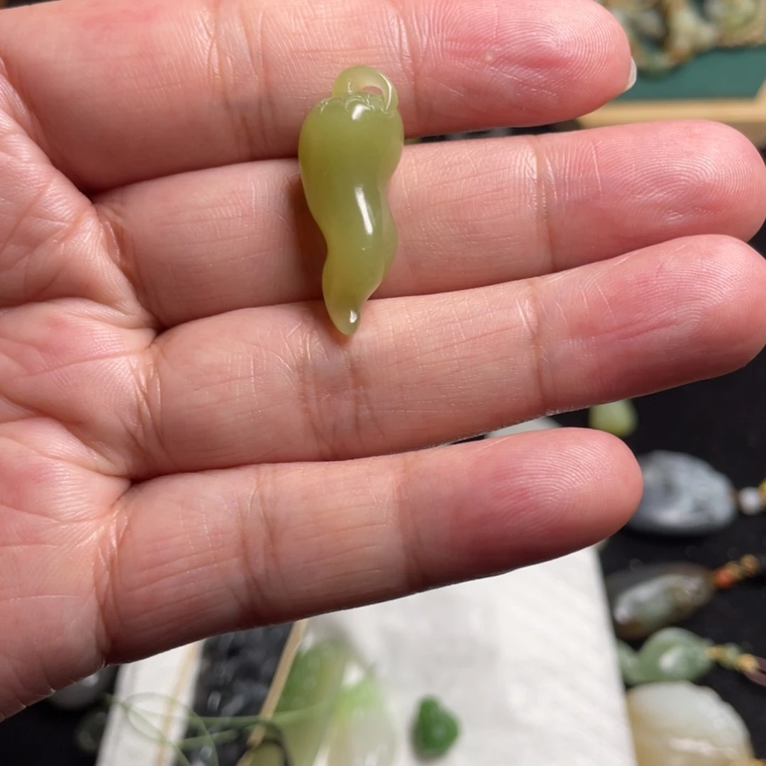 好***来颈饰未镶嵌和田玉