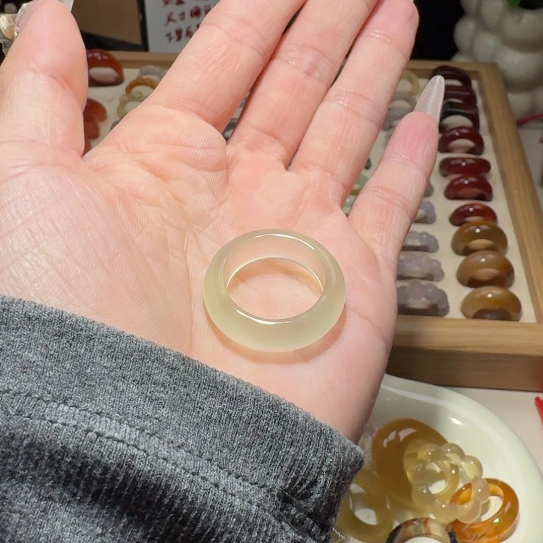 玛瑙/玉髓未镶嵌戒圈1号。港18码