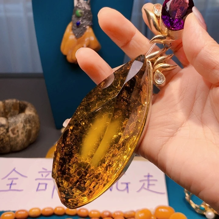 琥珀颈饰未镶嵌波兰设计款琥珀蜜蜡