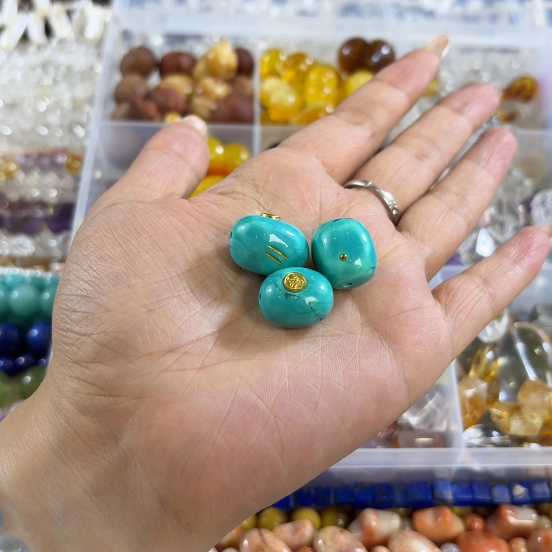 玛瑙/玉髓未镶嵌珠宝半成品菱镁矿随行一颗