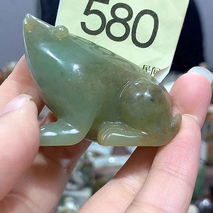秋***莲和田玉未镶嵌颈饰