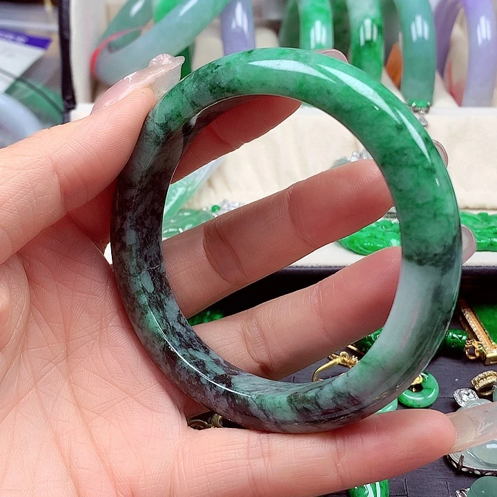 翡翠未镶嵌手镯翡翠