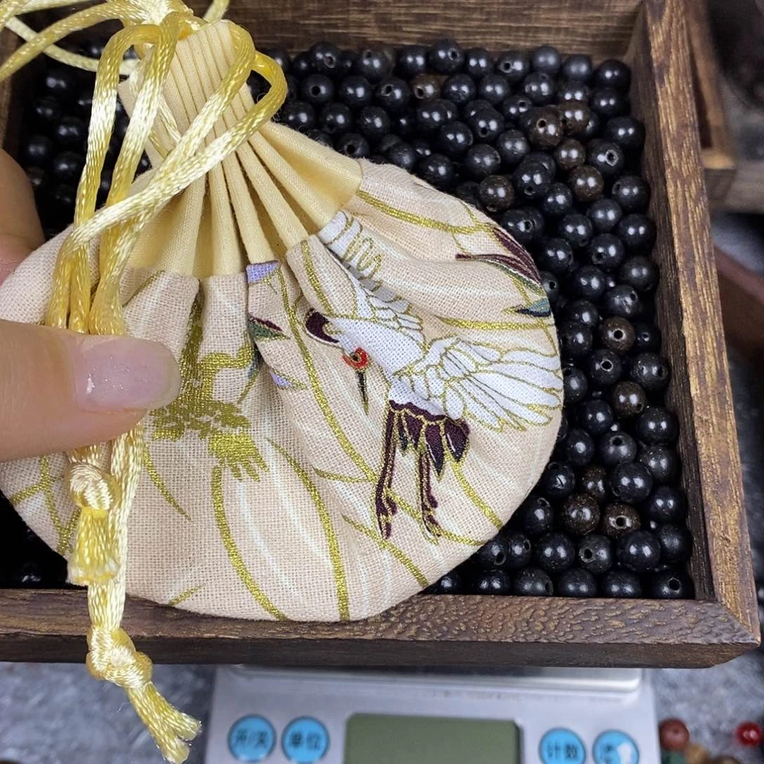 小****40.8空谷幽兰瑕疵珠，0.4花蕊夫人瑕疵90g