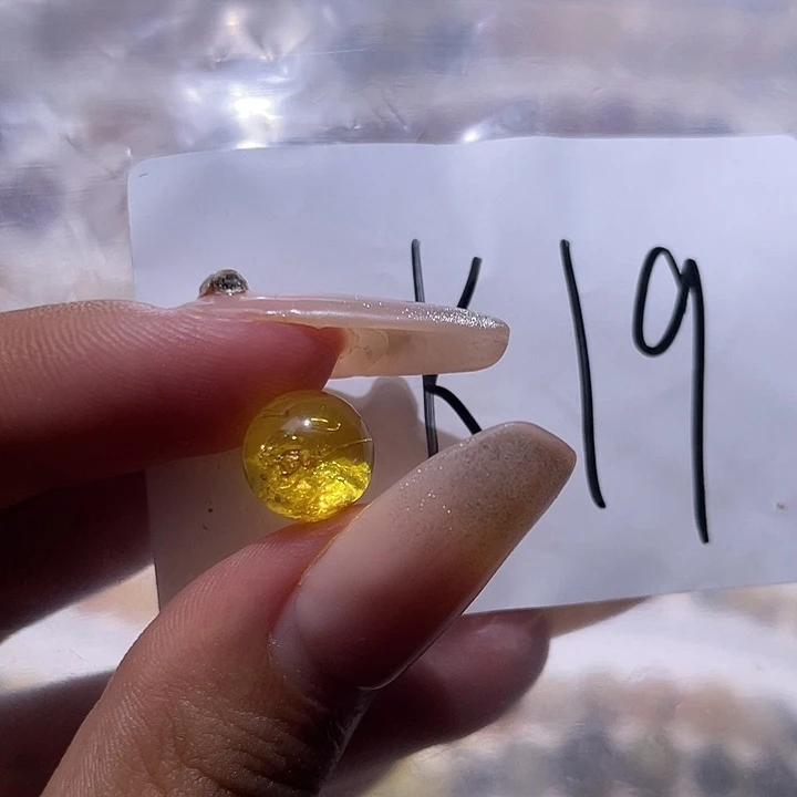 琥珀未镶嵌裸石9.4福利