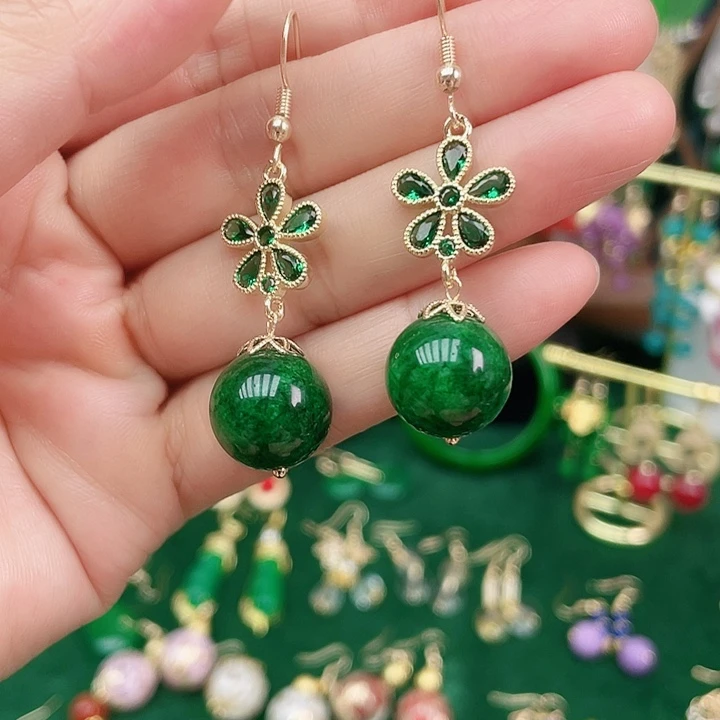 石英质玉合金耳钉