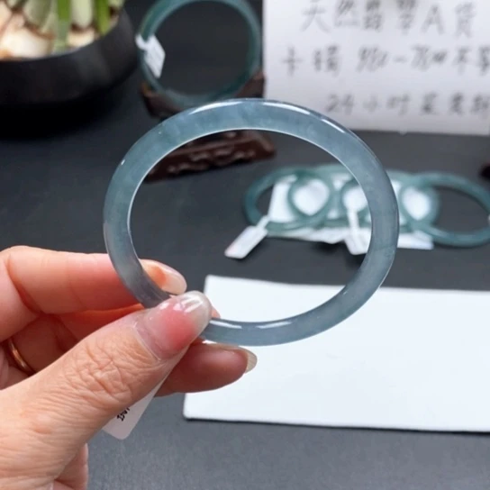 翡翠手镯未镶嵌54尺寸