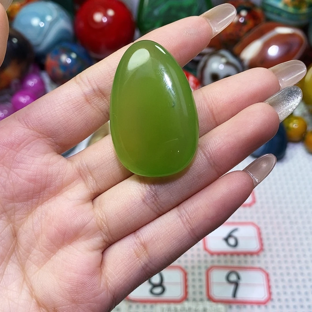 用***6玛瑙/玉髓未镶嵌珠宝奇石