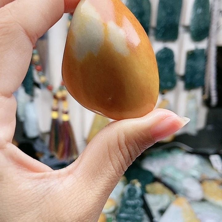 颈饰足铂镶嵌翡翠翡翠