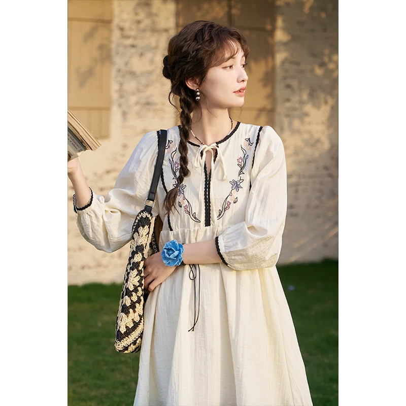 【年末大促】谜秀甜美度假风刺绣连衣裙女法式宽松显瘦短裙子宽松