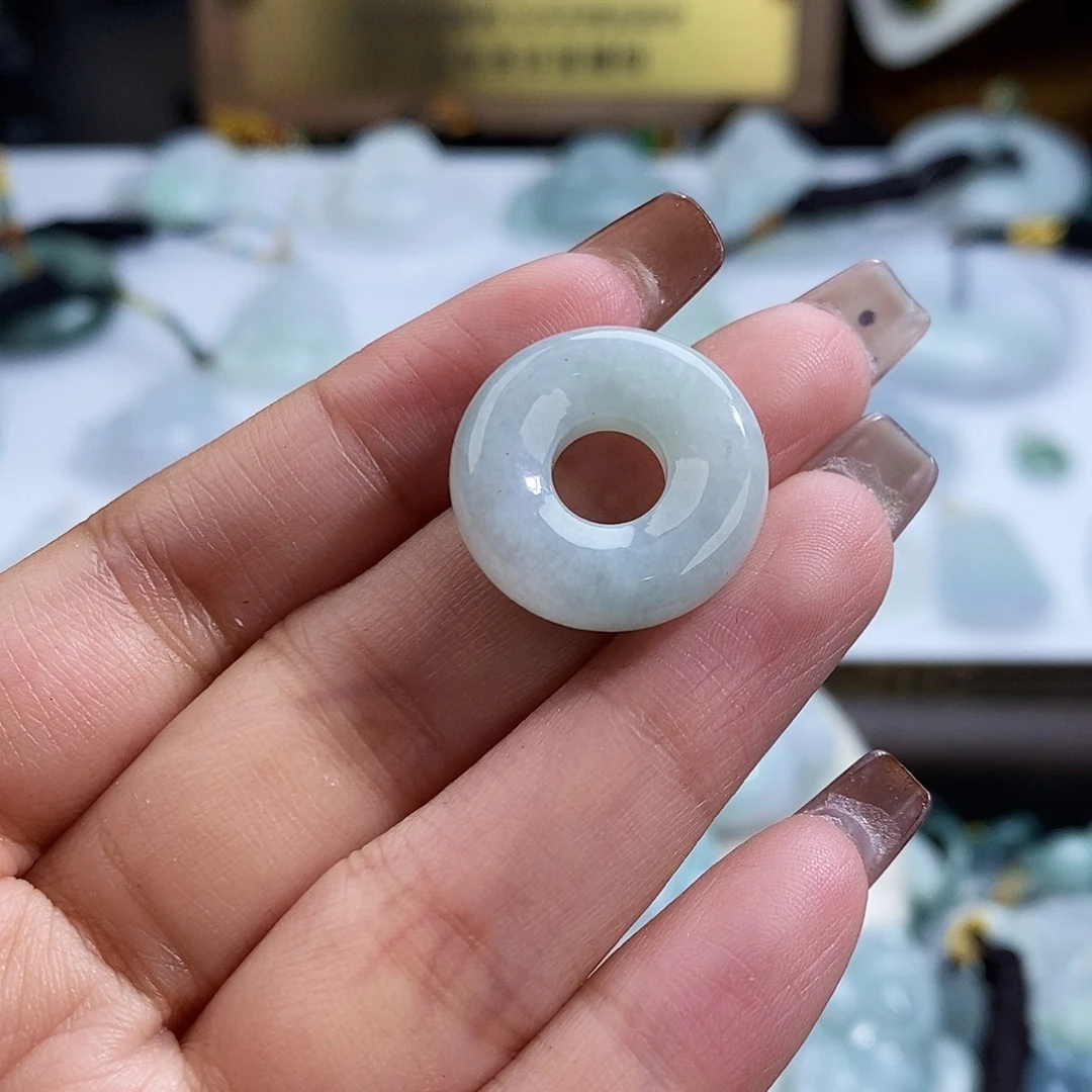 翡翠未镶嵌颈饰7595