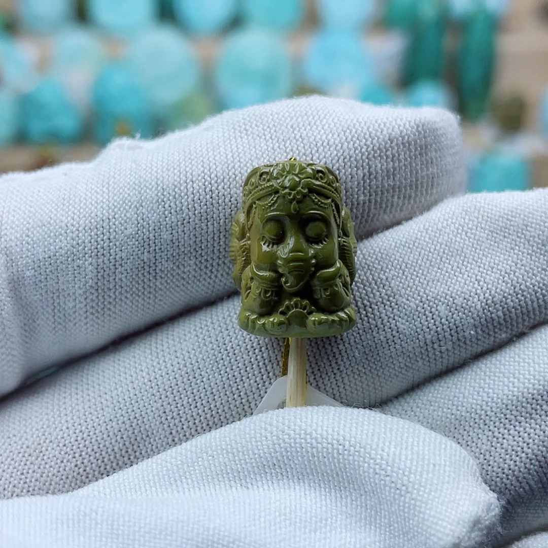 未镶嵌绿松石珠宝奇石