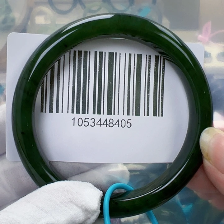 和田玉未镶嵌手镯包容62