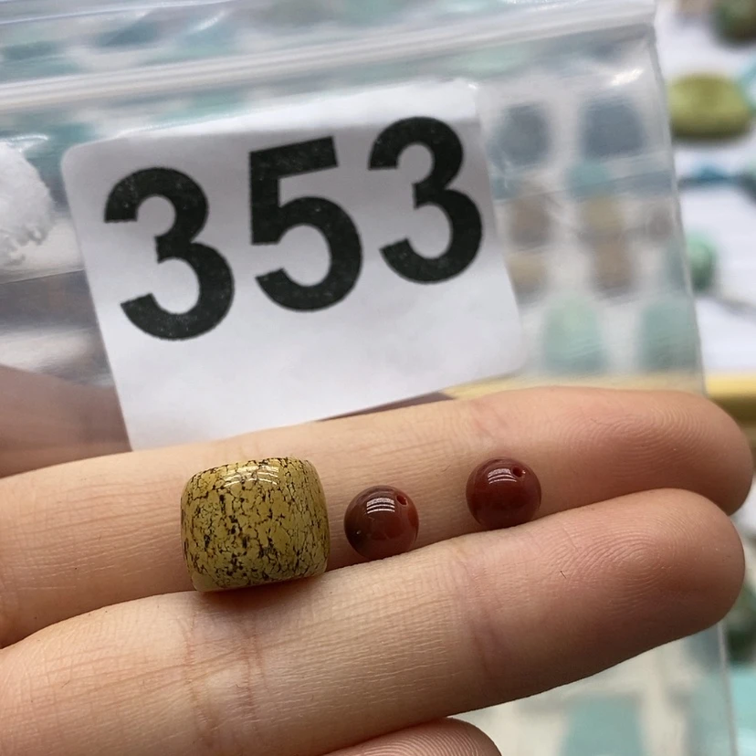【闪购商品】南红玛瑙颈饰未镶嵌履*