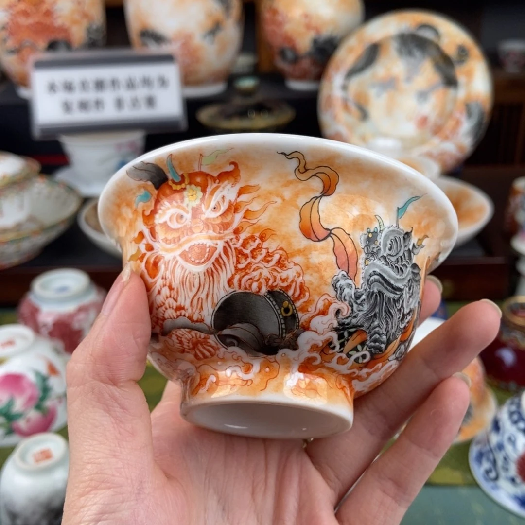 陶瓷的设计师是一个人的