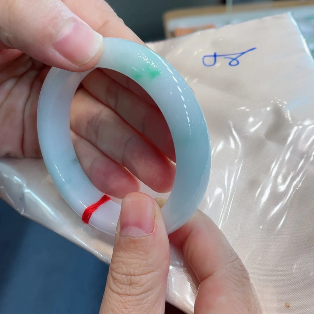 翡翠未镶嵌手镯手镯