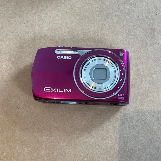 95新 Casio/卡西欧 z2300 1400万像素 no质量问题no退换