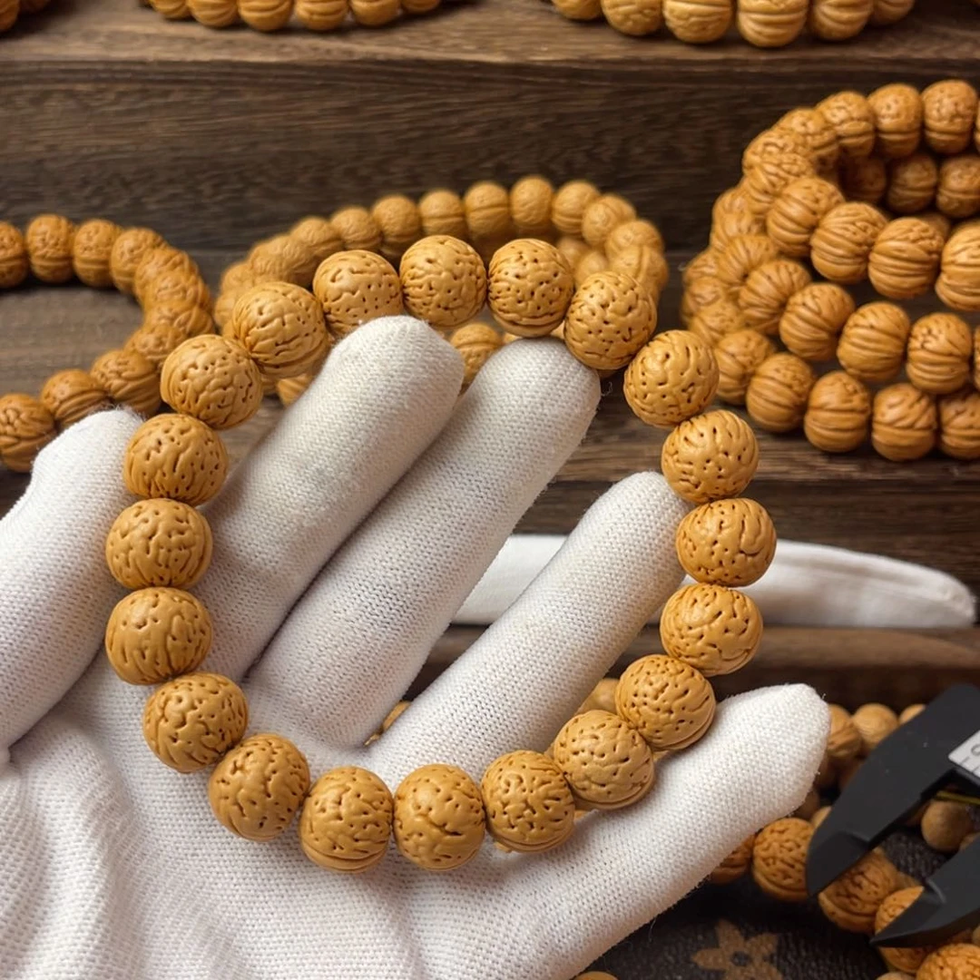 吊坠桃核?****哥金丹手串