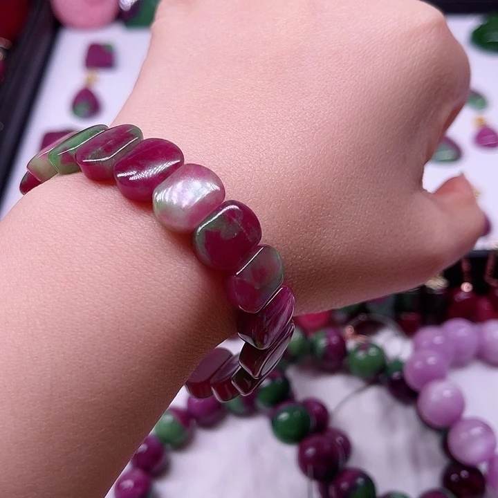 红宝石手牌未镶嵌