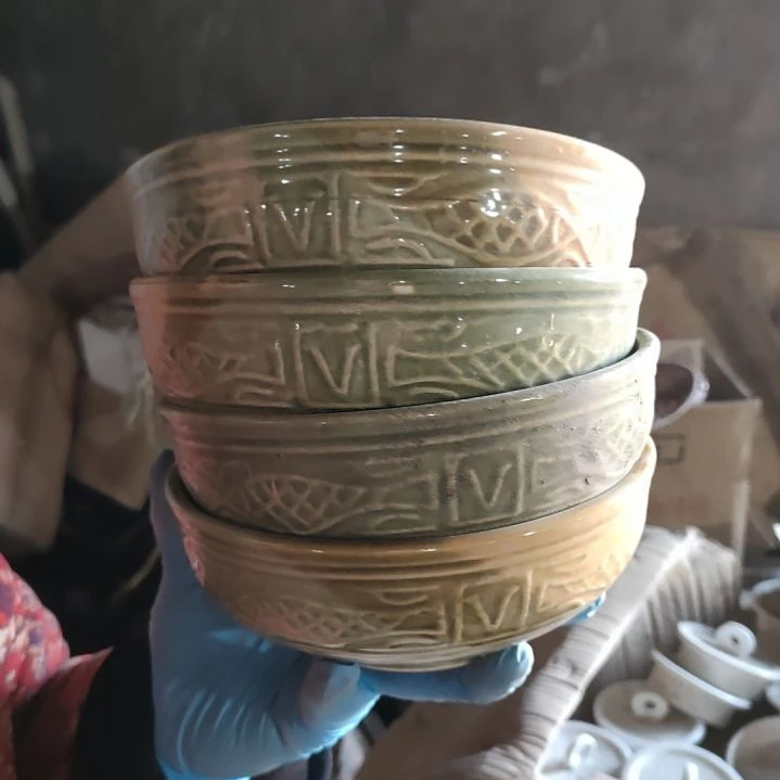 摆件陶瓷盘子碗啥都有