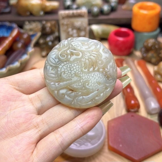 未镶嵌蛇纹石玉颈饰皮带