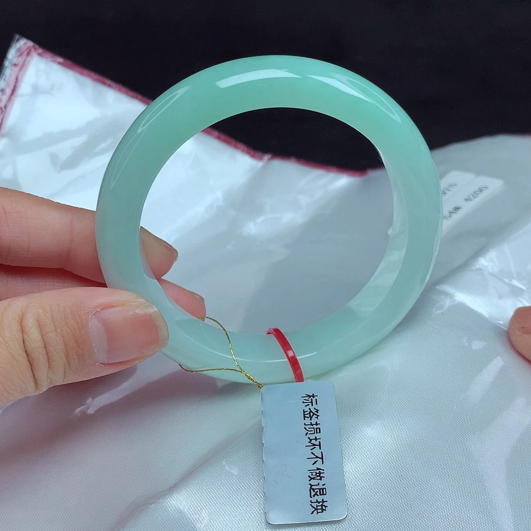 翡翠手镯未镶嵌54圈975