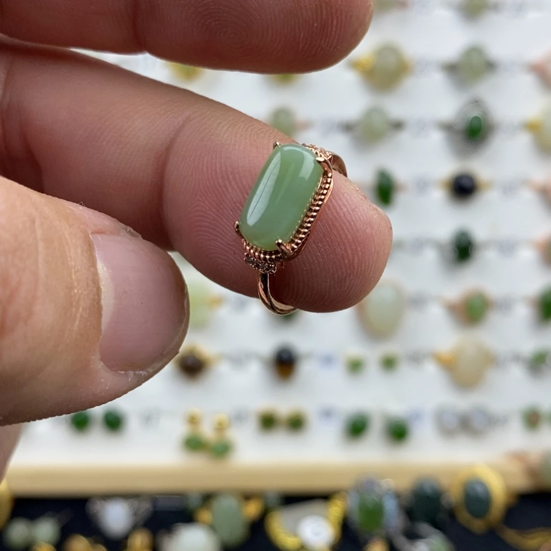 徐***徐和田玉（碧玉）未镶嵌戒指