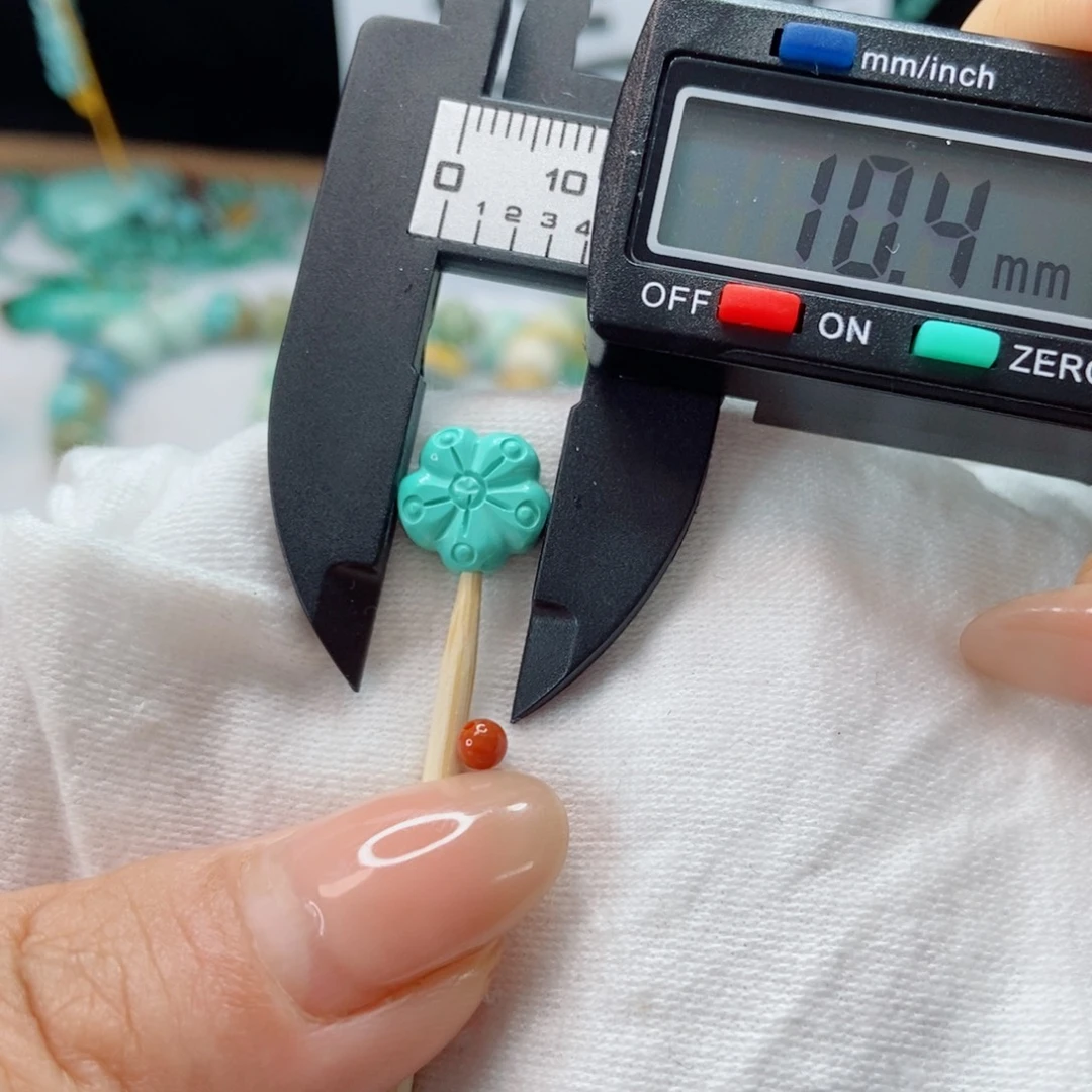 南红玛瑙未镶嵌珠宝奇石