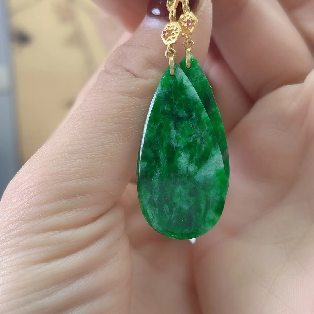 翡翠18K金镶嵌耳饰翡翠