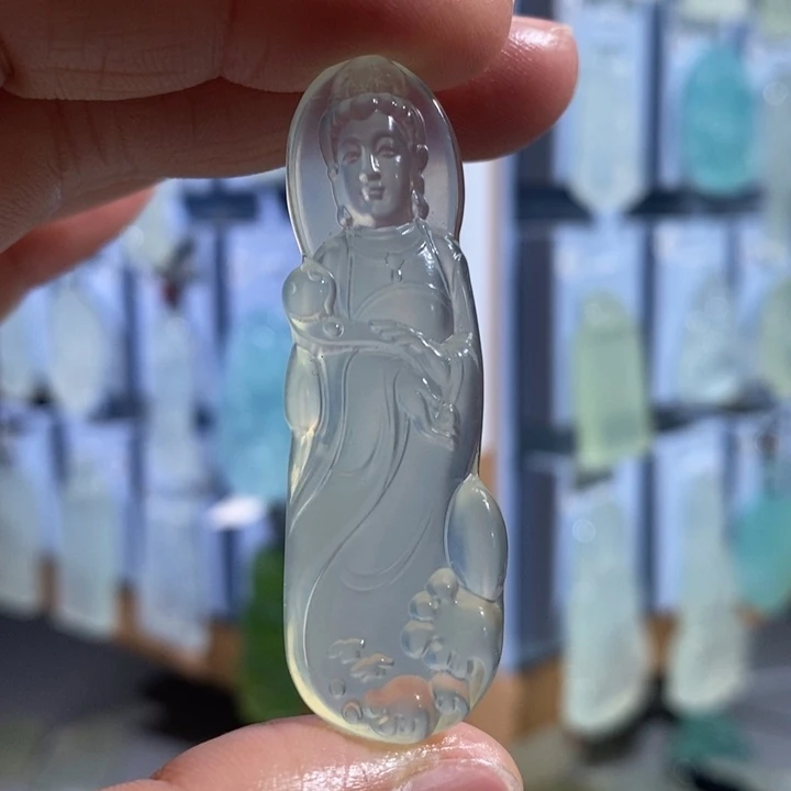 岫玉未镶嵌颈饰吊坠