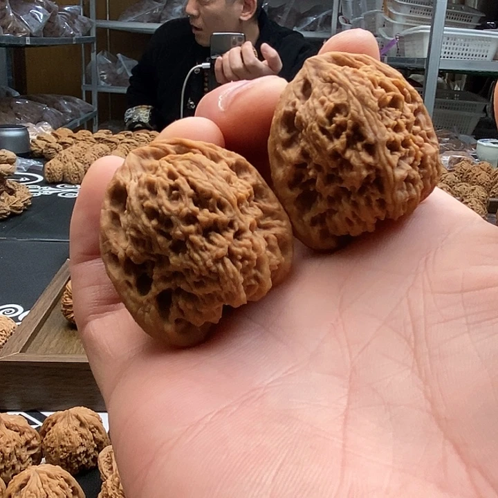 袁***辣大叶紫檀（黑酸枝木类）天残脚