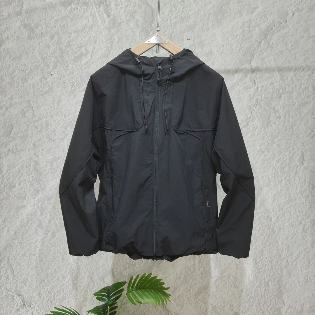 2025秋季冲锋衣夹克男士百搭拉链透气连帽长袖收口袖拼接时尚户外