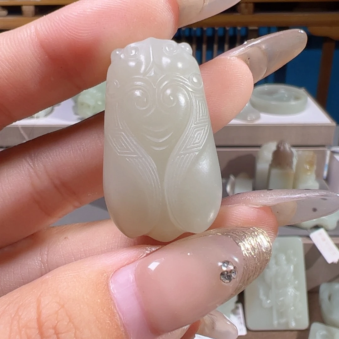 颈饰未镶嵌和田玉（糖玉）
