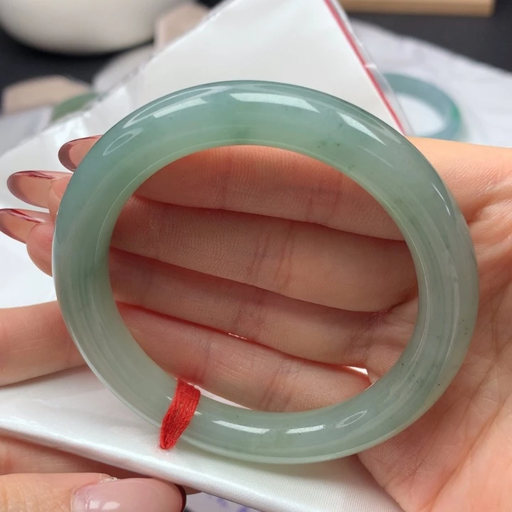 翡翠手镯未镶嵌55圆条