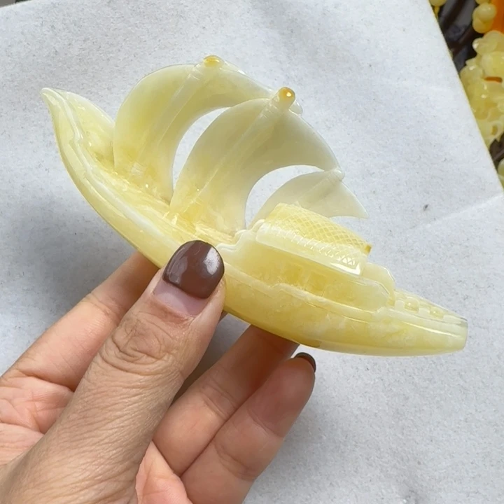 蜜蜡珠宝奇石未镶嵌