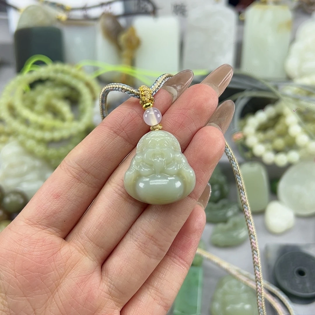 和田玉未镶嵌颈饰