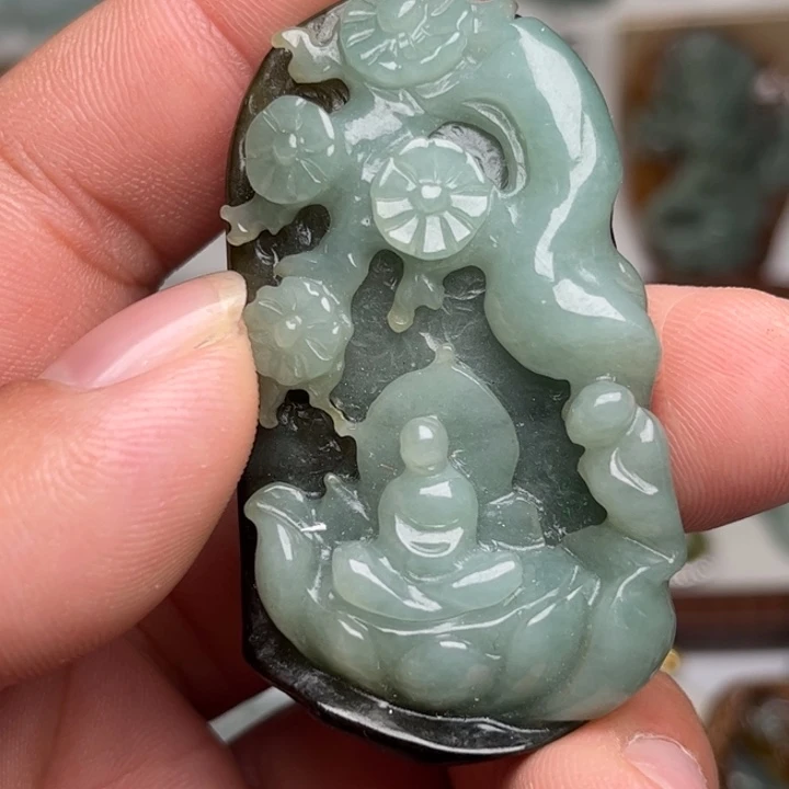 翡翠未镶嵌颈饰悟道