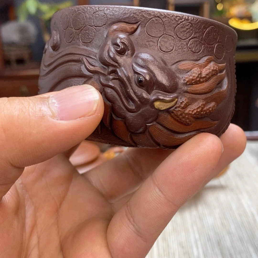 紫泥茶壶主人杯中