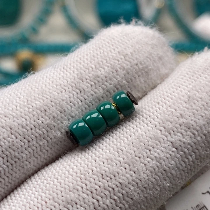 绿松石珠宝奇石未镶嵌某*。