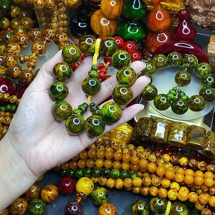 松木琥珀木文玩手串