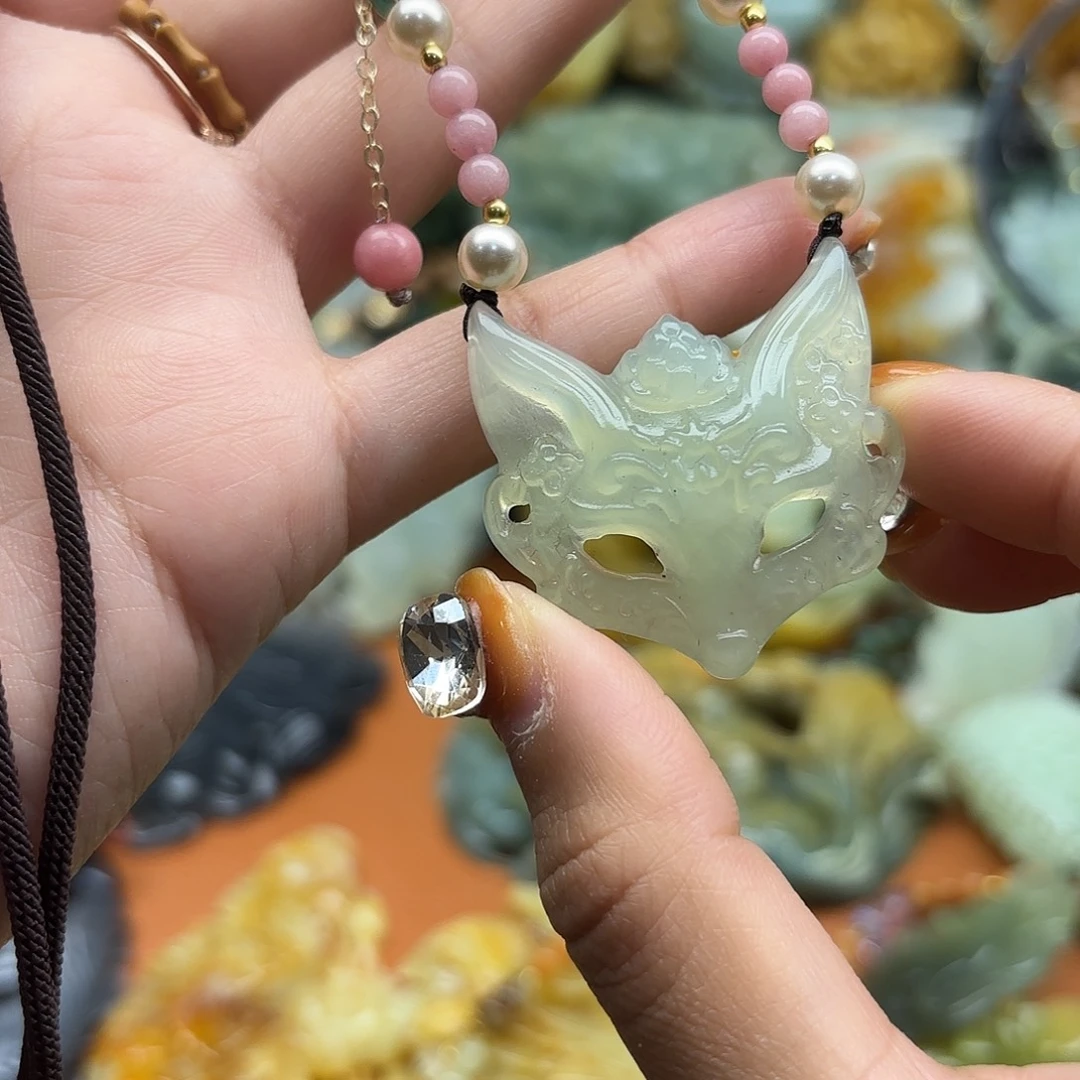 蛇纹石玉未镶嵌吊坠