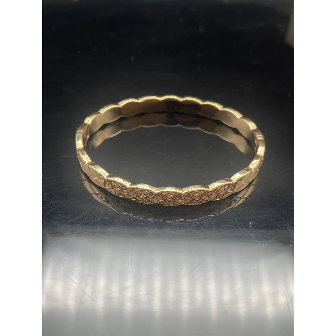 手镯 高端定制，经其百搭设计色彩缤纷精美绝伦 W374